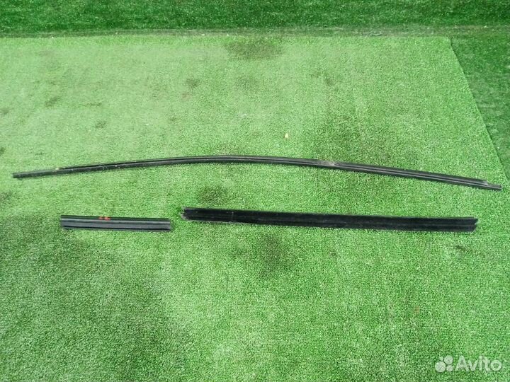 Молдинг стекла двери (комплект) задний левый Bmw