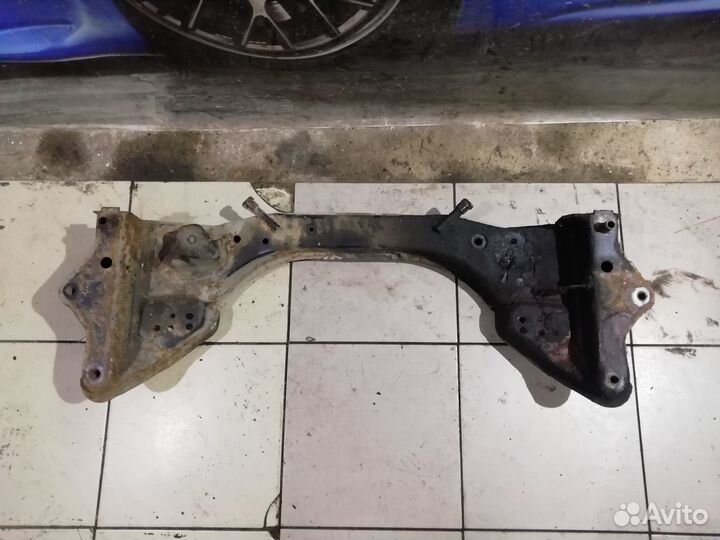 Балка переднего моста BMW 5 E34