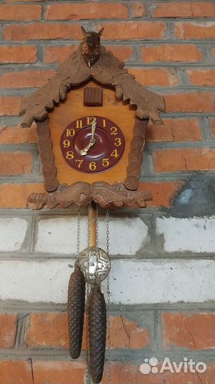 Настенные часы с кукушкой