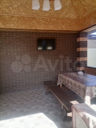 Дом 180 м² на участке 4,7 сот.