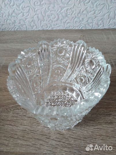 Хрустальная ваза