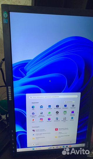 Монитор Samsung