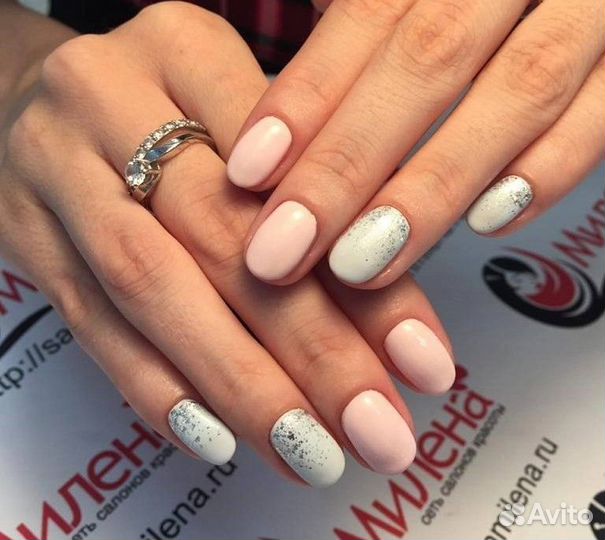 Модель на маникюр