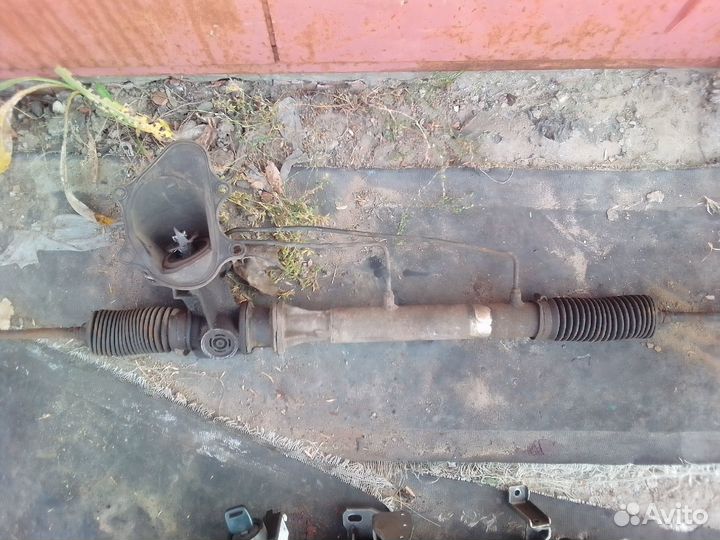 Рулевая рейка Nissan primera p11