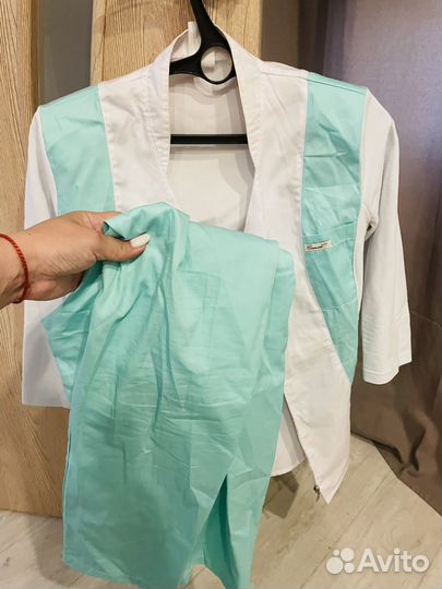 Медицинский костюм женский 44 размер
