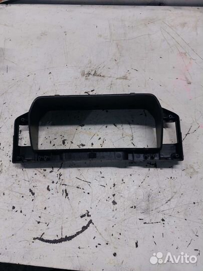 Кожух щитка приборов Mazda 323 BF