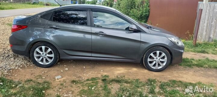 Hyundai Solaris 1.6 AT, 2012, 218 000 км