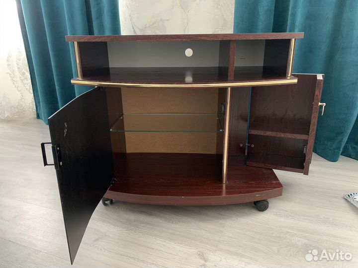 Тумба под телевизор