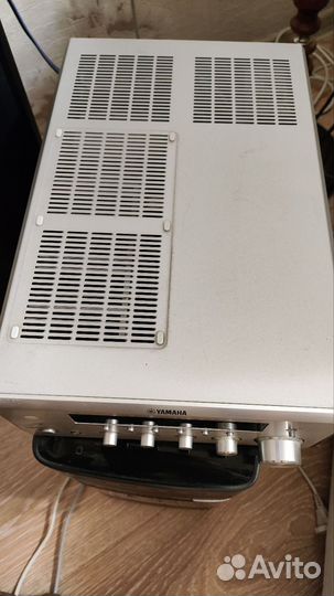 Ресивер Yamaha RX-E810