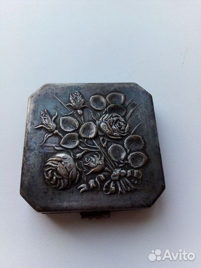 Пудреница СССР мет