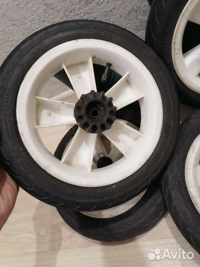 Колеса надувные 12