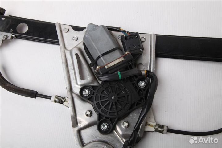 Стеклоподъемник задний левый Mercedes-Benz W220 S