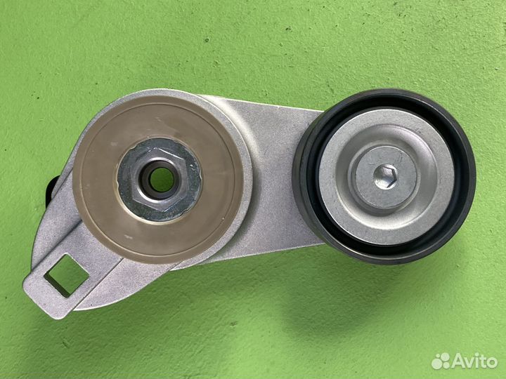 Натяжитель ремня в сборе \RVI Premium/Kerax M64110