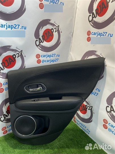 Обшивка двери (5) задняя правая Honda Vezel RU3