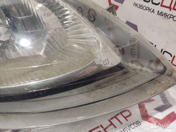 Фара правая Опель Виваро, Трафик -06г
