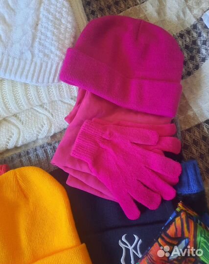 Шарфы и шапки пакетом