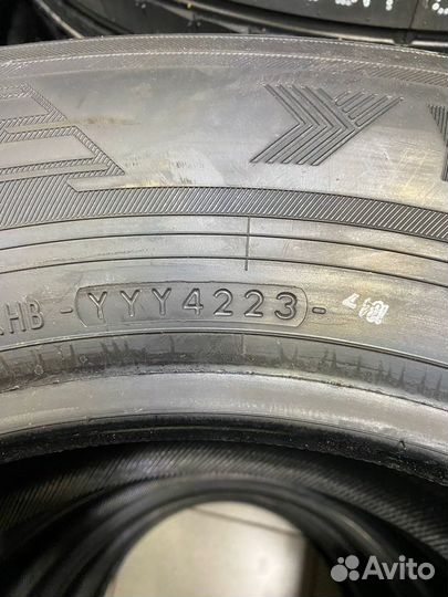 Yokohama BluEarth-XT AE61 215/65 R16 98H