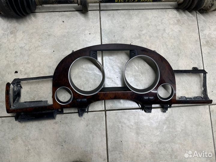 Накладка на панель приборов Audi A8 BFM 2005