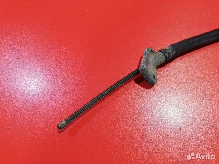 Трос стояночного тормоза Toyota Mark Ii GX110