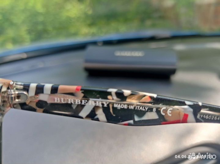 Солнцезащитные очки burberry