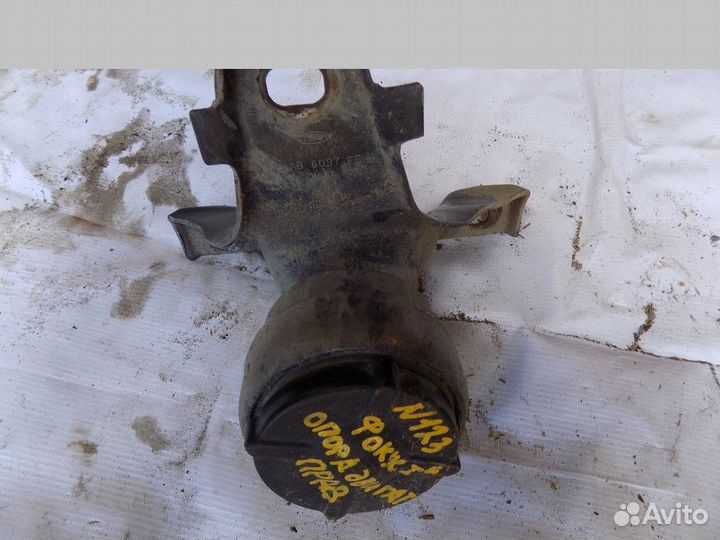 Кронштейн двигателя правый Focus I 1998-2004