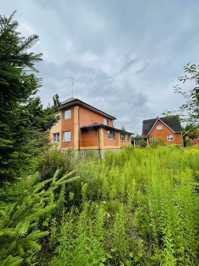 Дом 175,6 м² на участке 10 сот.