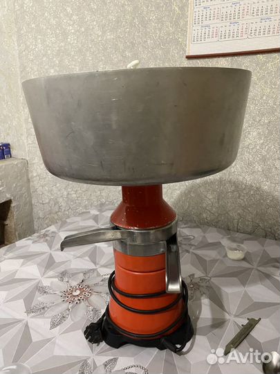 Сепаратор для молока электрический