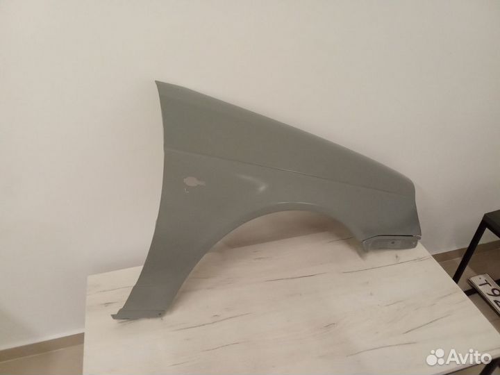Крыло на priora правая