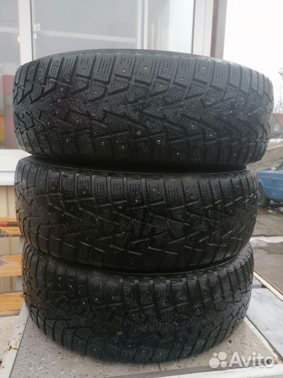 Maxxis ArcticTrekker NP3 215/65 R16 102T