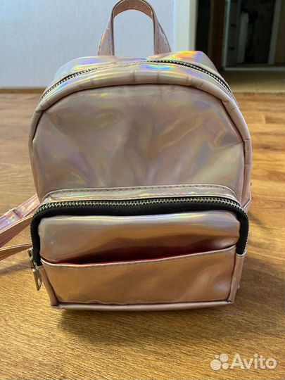 Рюкзак для девочки небольшой