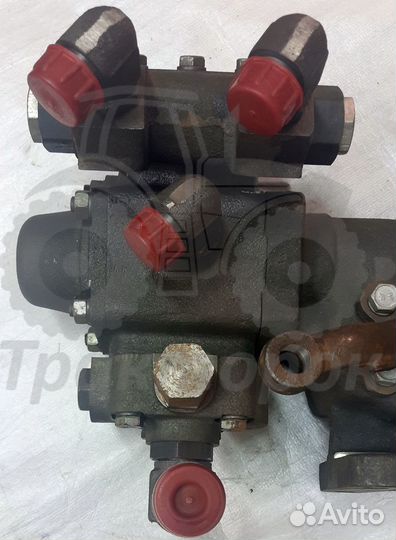 Распределитель с редуктором (гур) К-700,К-701(Нов)