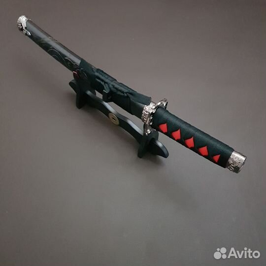 Подставка деревянная/ для сувенирного оружия