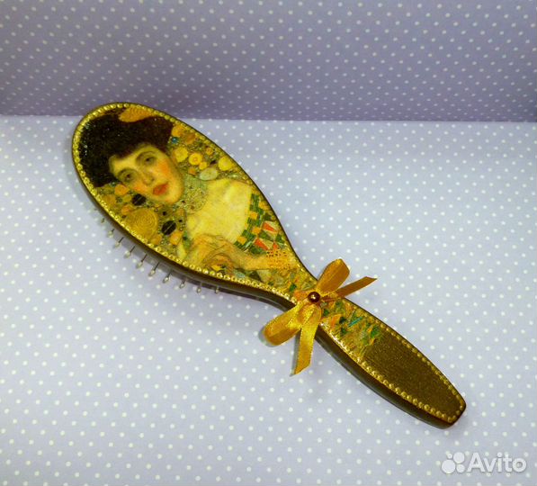 Деревянная массажная расческа подарочная