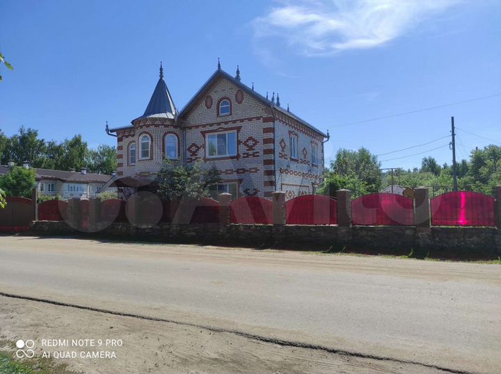 Дом 187,5 м² на участке 8,7 га