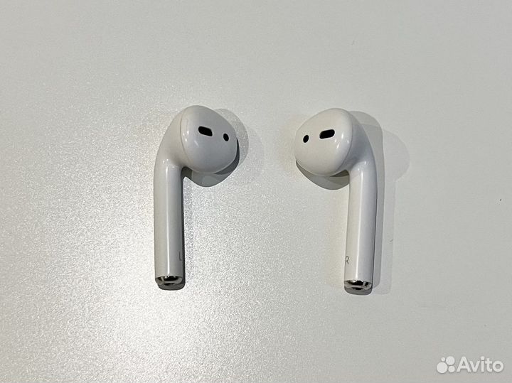 Наушники Apple AirPods 1-го поколения