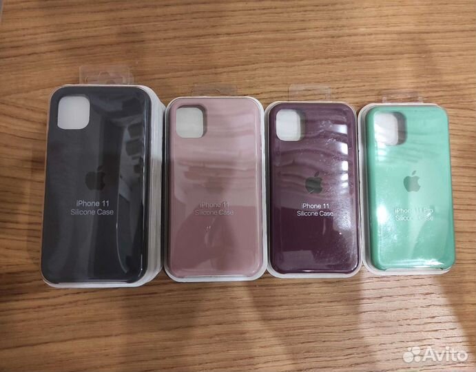 Чехол на iPhone 11, силиконовый, новый