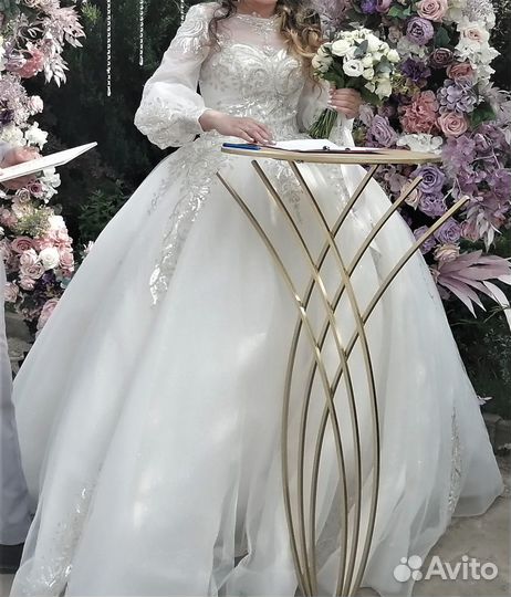 Свадебное платье 44 46 бу