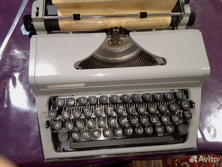 Печатная машинка юнис югославия. Печатная машинка underwood portable. Пишущая машинка авито. Пишущая машинка авито. Печатная машинка авито.