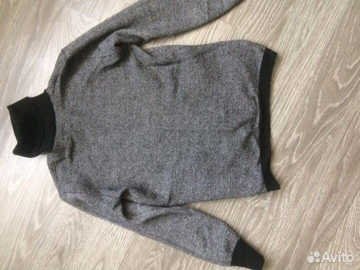 Отдам бесплатно вещи на девочку