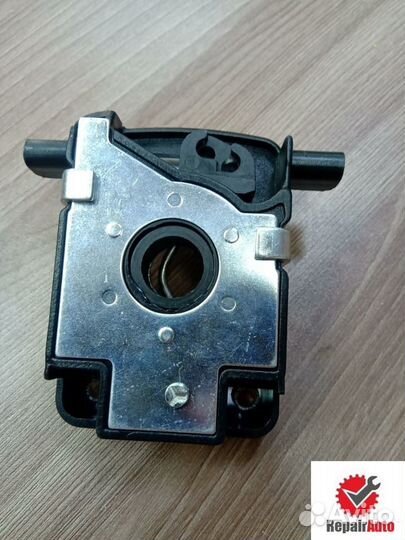 Замок капота bmw