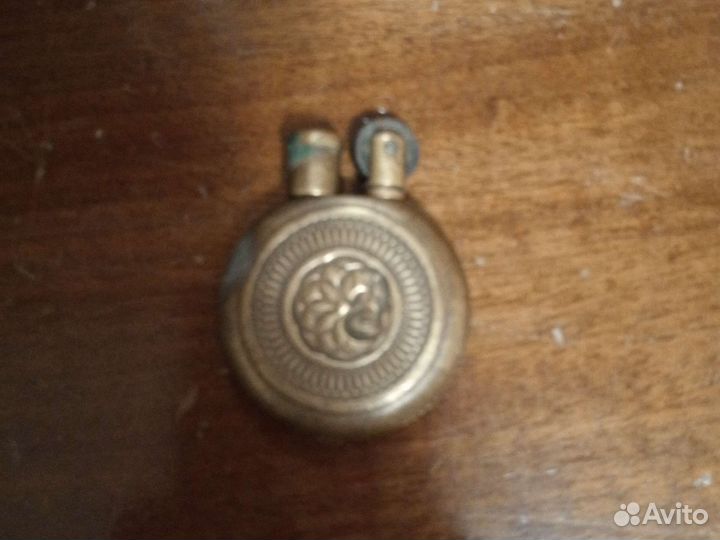 Зажигалка бензиновая