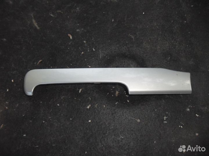 Накладка торпедо 5K1858417B Volkswagen Golf VI