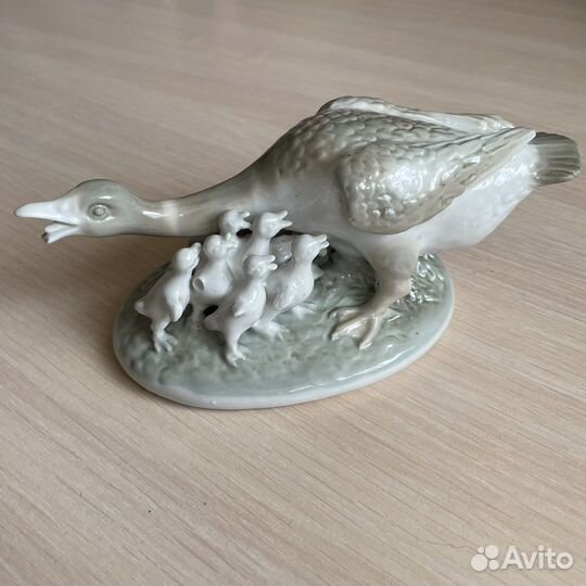 Статуэтка Гусиный переполох. Дулево. Сотников А.Г