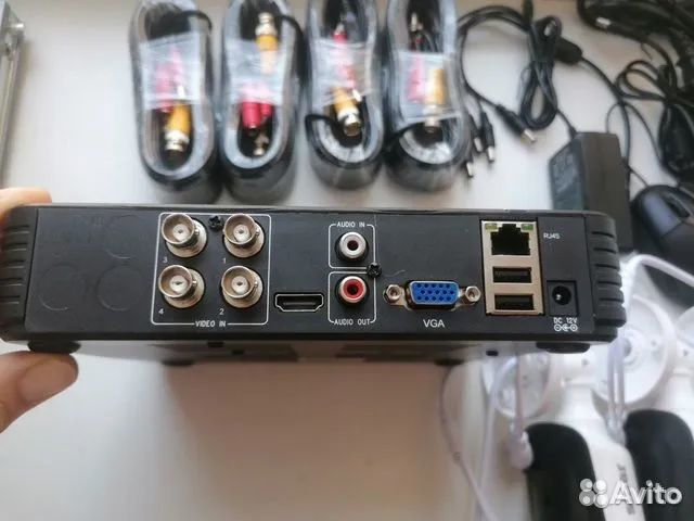 Комплект видеонаблюдения на 4 камеры новый