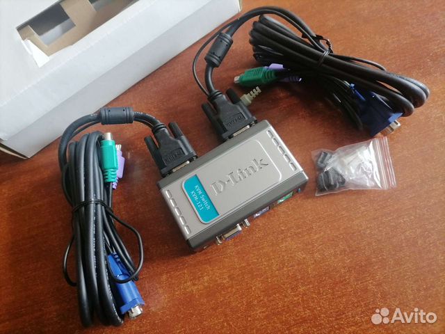 Переключатель KVM D-Link KVM-121