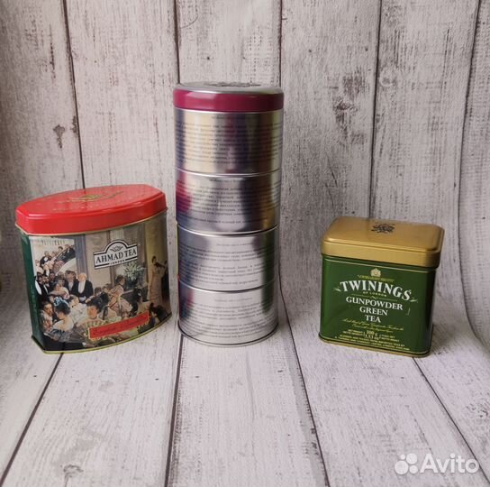 Жестяные банки из-под чая
