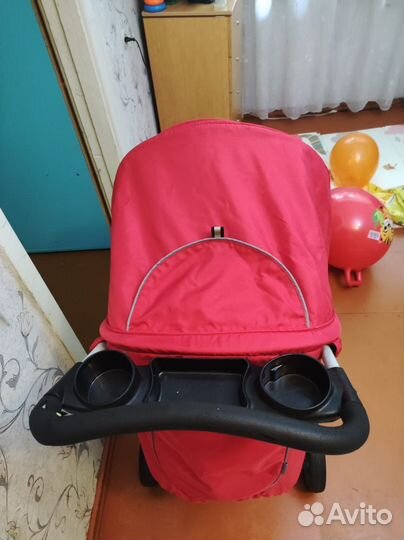 Прогулочная коляска