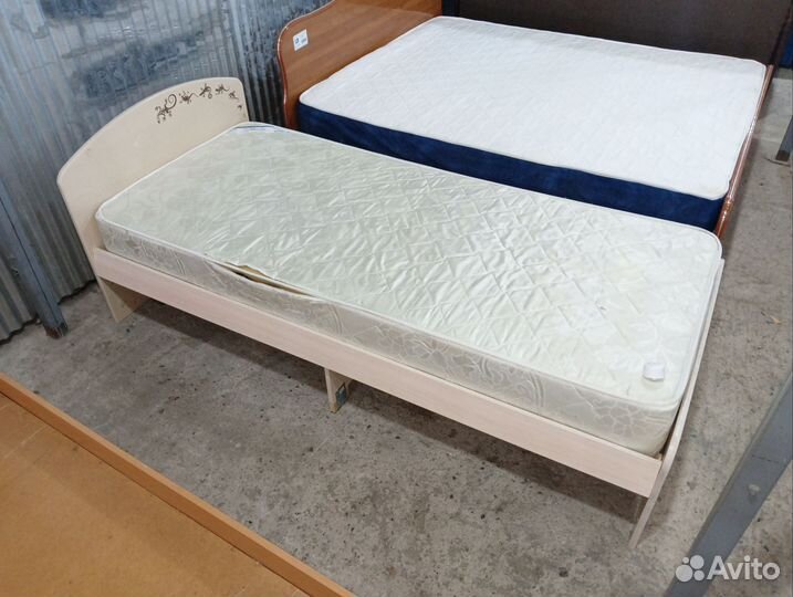 Кровать односпальная бу. Доставка бесплатно