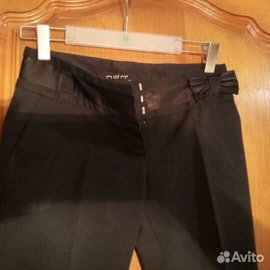 Брючный женский костюм 42-44р