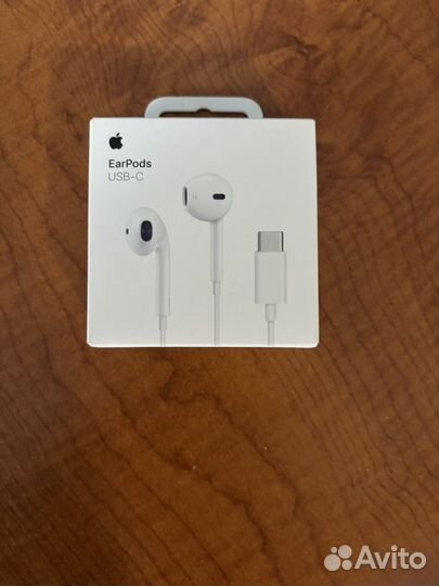 Наушники Apple EarPods с разъемом USB-C